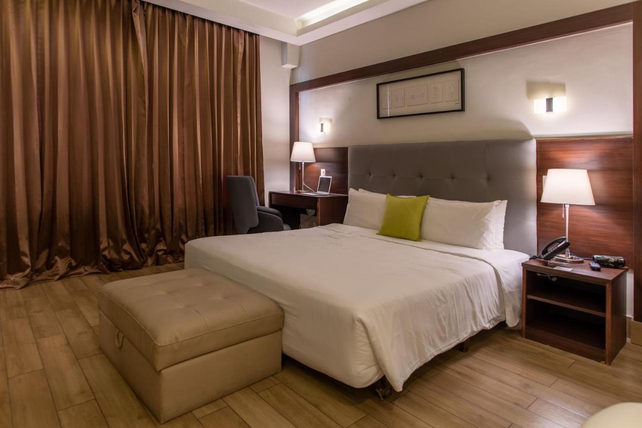 เวสตัน สวีท แอนด์ โฮเต็ล Hotel ซานโตโดมิงโก ภายนอก รูปภาพ